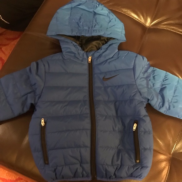 Nike puffer jacket !!!FIRM